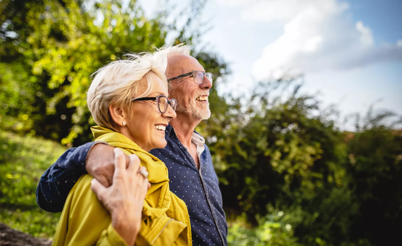 Older couple looking at the sky

