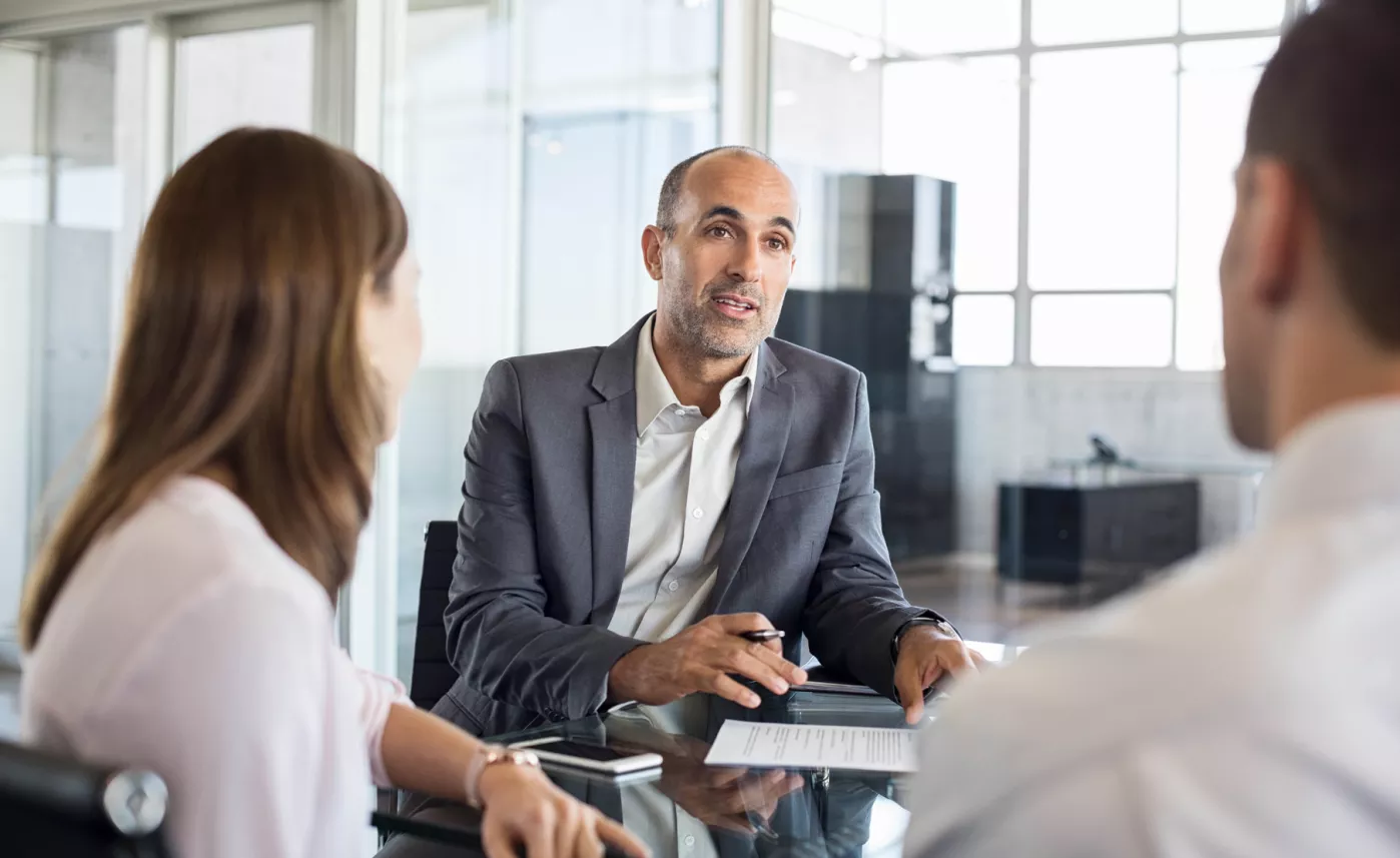  A financial advisor meeting with their client to discuss financial planning strategies
