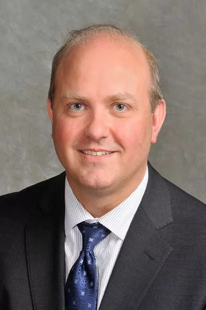  Brian Therien's head shot
