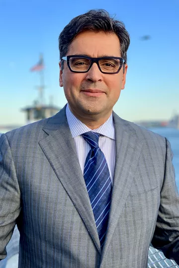 Luis Ubiñas Headshot
